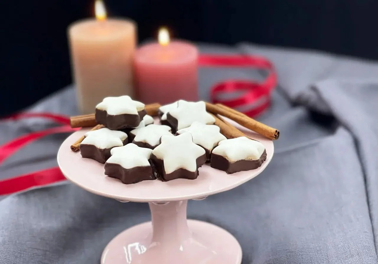 ZIMTSTERNE-MIT-DUNKLER-EDELKAKAO-SCHOKOLADE Rausch