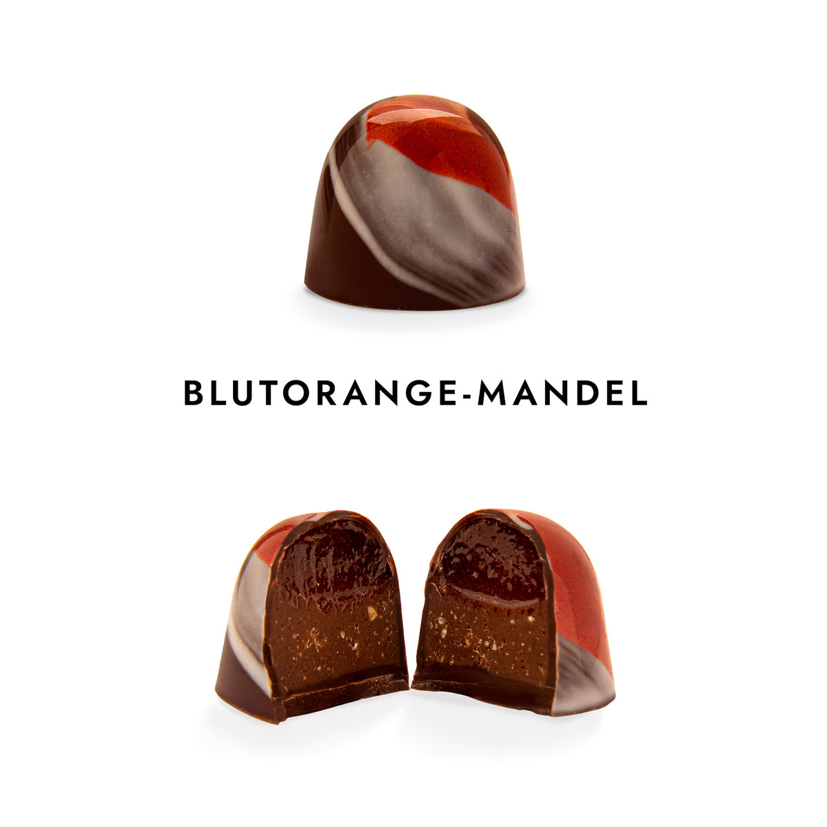 Handwerkliche Praline mit dunkler Schokolade, Blutorangen-Mandel-Füllung, glänzend rot-braun. - Rausch