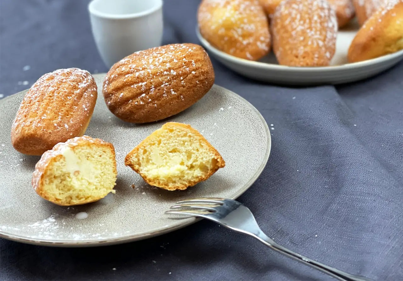 Gefüllte Madeleines mit Ganache aus Schokoladen-Likör