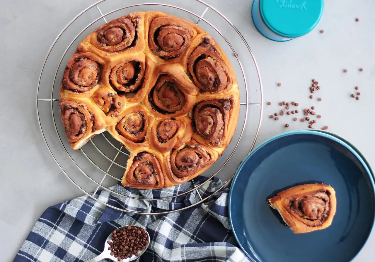 Zimtschnecken mit dunkler Edelkakao-Schokolade